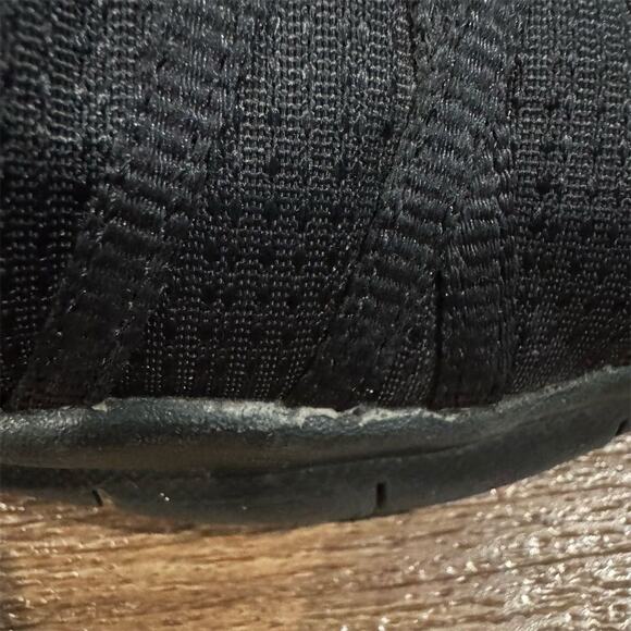 Skechers Black Slip-On Sneakers 9 Memory Foam Comfortable Casual Walking READ - Picture 6 of 11